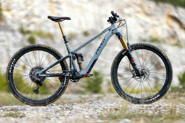 Pivot Shuttle SL Team XTR