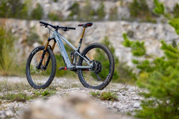 Pivot Shuttle SL Team XTR