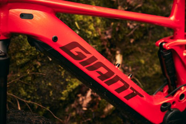 Giant Stance E+ 2023