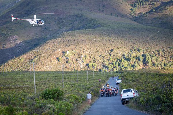 Cape Epic 2023 - 1. etapa - elitní ženy