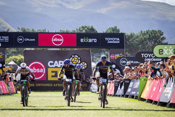 Cape Epic 2023 - 2. etapa - Canyon Northwave v cíli