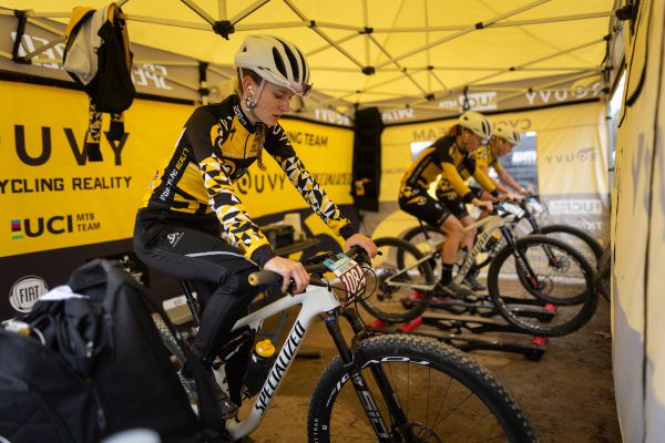 Dámské trio týmu Rouvy Specialized