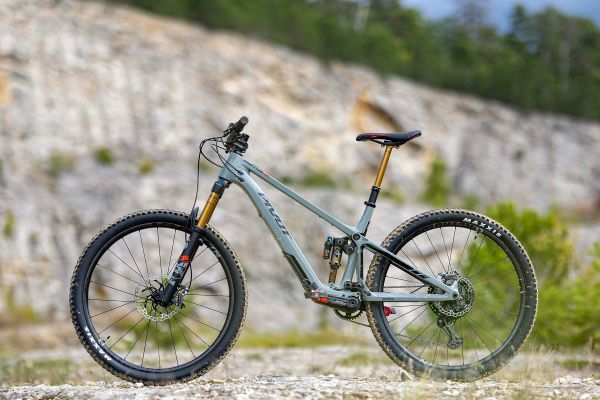 Pivot Shuttle SL Team XTR