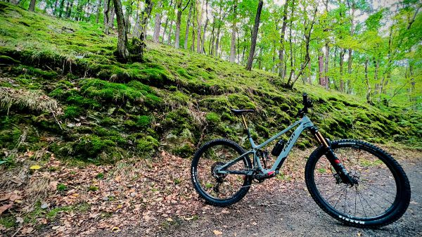 Pivot Shuttle SL Team XTR