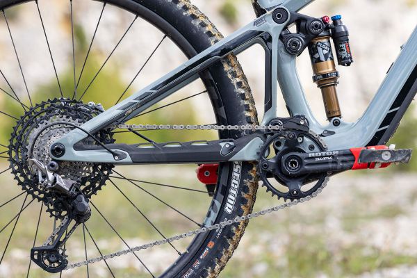 Pivot Shuttle SL Team XTR