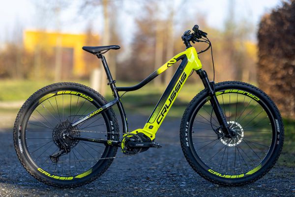 Crussis PAN-Largo 9.8