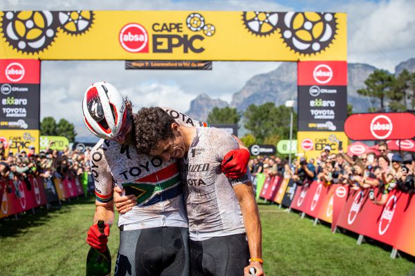 Cape Epic 2023 - 7. etapa - Matt s Chrisem, už je jasné, že vyhráli 19. ročník