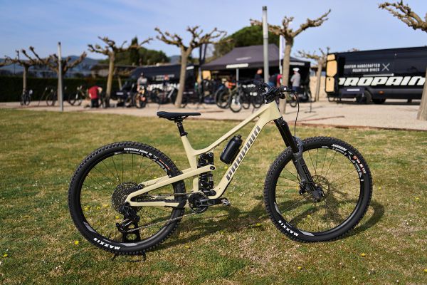 Propain Tyee 2023 - testování v Gironě