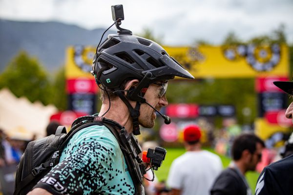 Cape Epic 2023 - 3. etapa - takhle vypadá zařízení na live záběry z ebiku