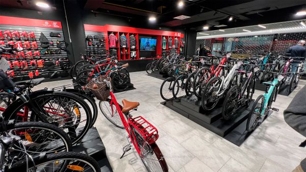 Kellys Factory Store Hradec opening