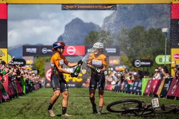 Cape Epic 2023 - 7. etapa - Kim Le Court a Vera Looser