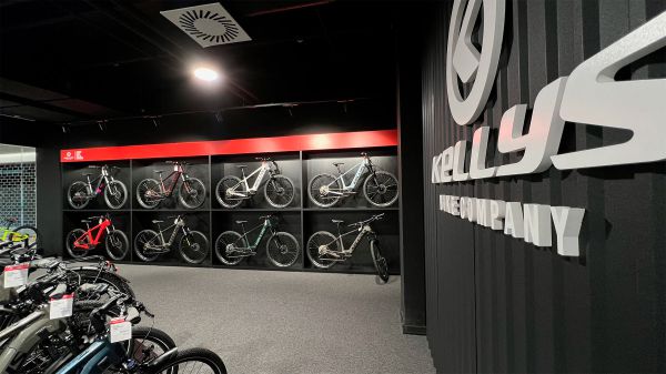 Kellys Factory Store Hradec opening