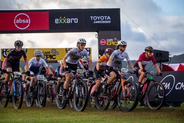 Cape Epic 2023 - 7. etapa - posledních 80 km i pro Katku Nash