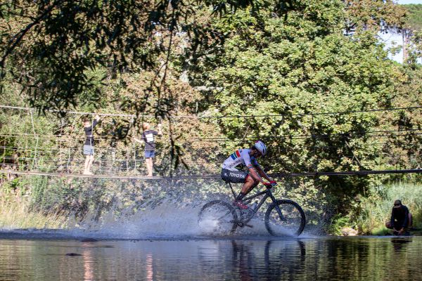 Cape Epic 2023 - 7. etapa - nezvykle mnoho vody. Všude.