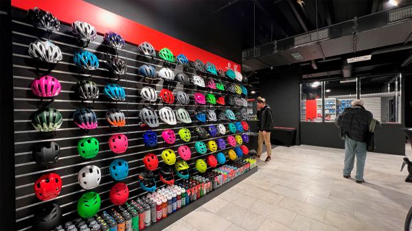 Kellys Factory Store Hradec opening