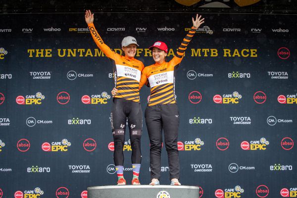 Cape Epic 2023 - 6. etapa - Vera Looser a Kim Le Court