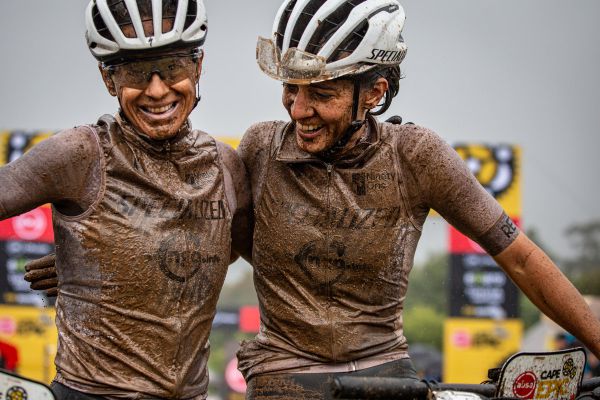 Cape Epic 2023 - 6. etapa - no, není to krásnej sport?