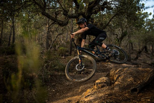 Propain Tyee 2023 - testování v Gironě