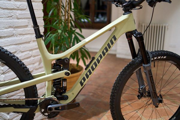 Propain Tyee 2023 - testování v Gironě