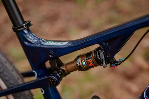 Caloi Elite Carbon Team Henriqua Avanciniho