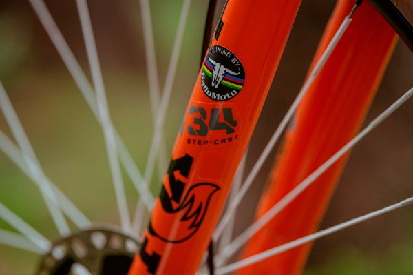 Caloi Elite Carbon Team Henriqua Avanciniho