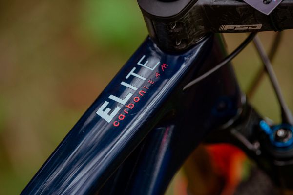 Caloi Elite Carbon Team Henriqua Avanciniho