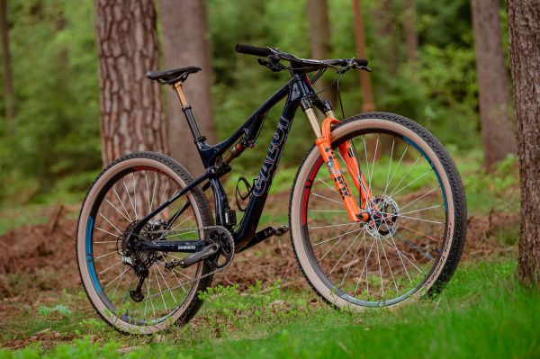 Caloi Elite Carbon Team Henriqua Avanciniho