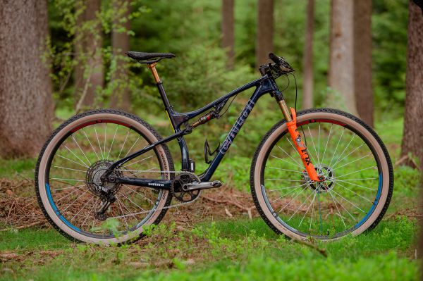 Caloi Elite Carbon Team Henriqua Avanciniho