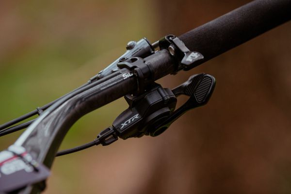 Caloi Elite Carbon Team Henriqua Avanciniho