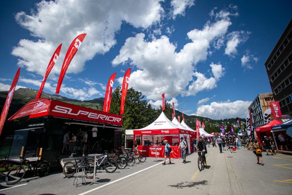 SP Lenzerheide 2023 - špacír týmovým zázemím