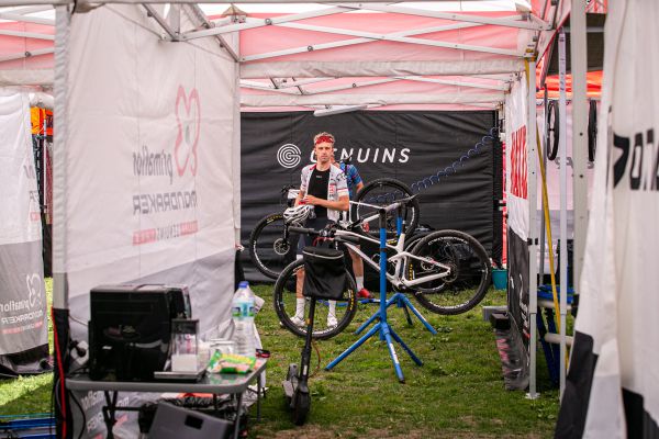 SP Lenzerheide 2023 - špacír týmovým zázemím