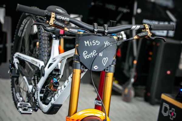 SP Lenzerheide 2023 - špacír týmovým zázemím