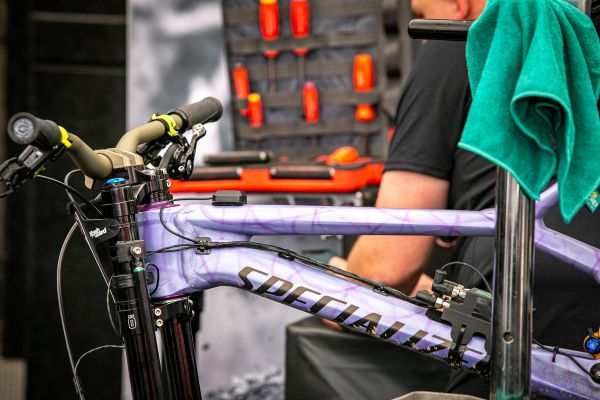 SP Lenzerheide 2023 - špacír týmovým zázemím