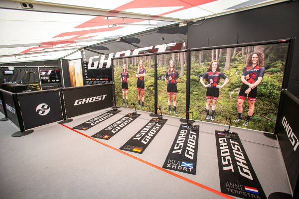 SP Lenzerheide 2023 - špacír týmovým zázemím