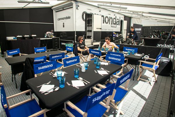 SP Lenzerheide 2023 - špacír týmovým zázemím