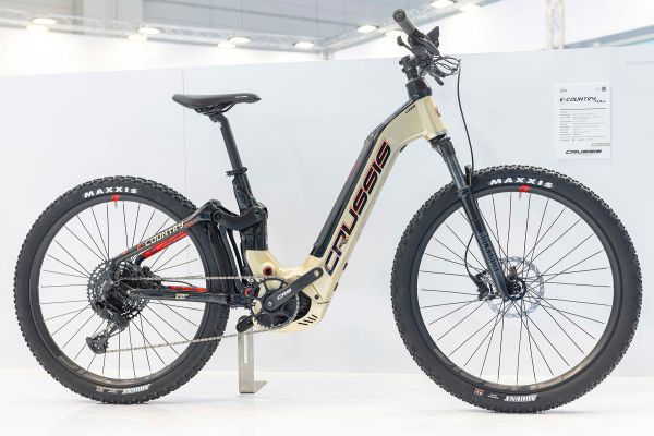 Crussis celoodpružené novinky 2024