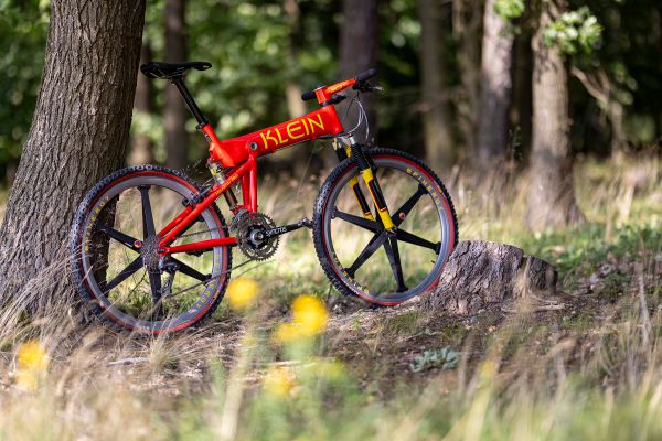 Klein Mantra Pro retro z devadesátek