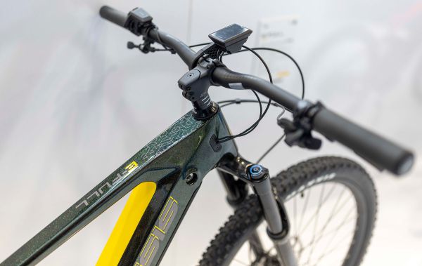 Crussis celoodpružené novinky 2024