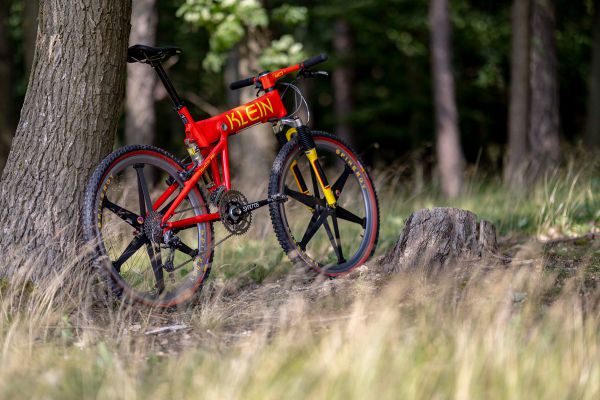 Klein Mantra Pro retro z devadesátek