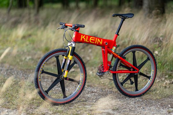 Klein Mantra Pro retro z devadesátek