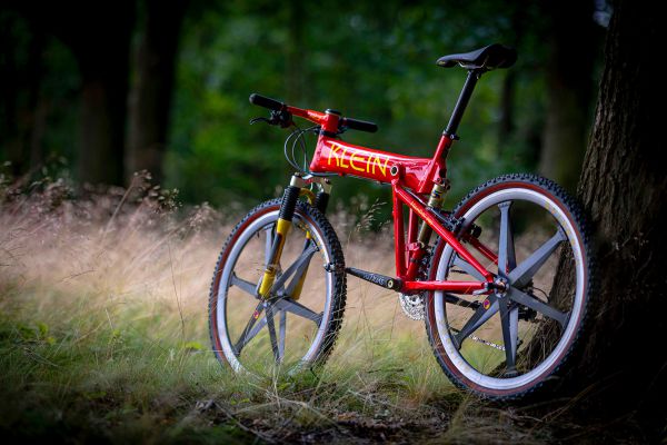 Klein Mantra Pro retro z devadesátek