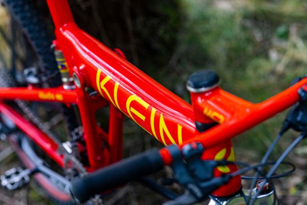 Klein Mantra Pro retro z devadesátek