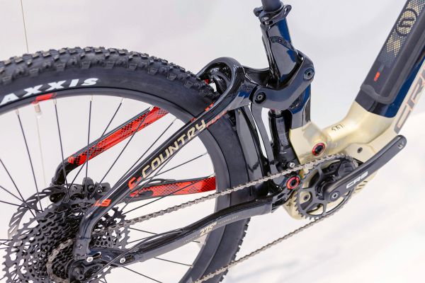 Crussis celoodpružené novinky 2024