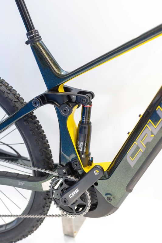 Crussis celoodpružené novinky 2024