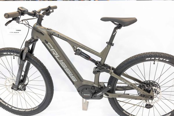 Crussis celoodpružené novinky 2024