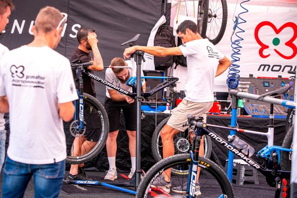 Mondraker F-Podium 2024