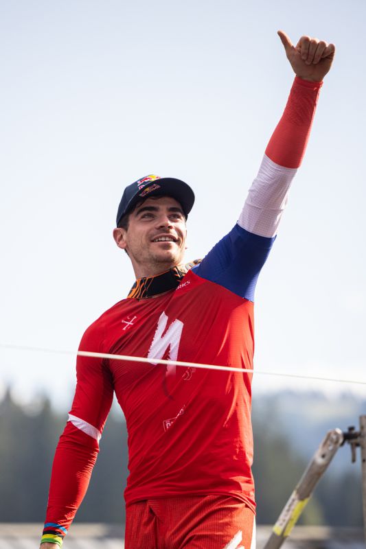 domácí miláček Loic Bruni