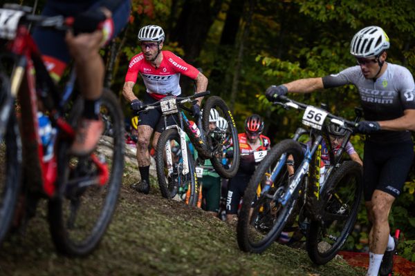 Nino Schurter neměl dobrý start