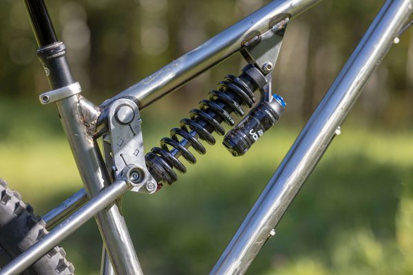 6T9 enduro Přemka Tejchamana