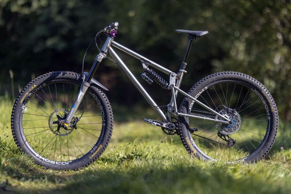 6T9 enduro Přemka Tejchamana